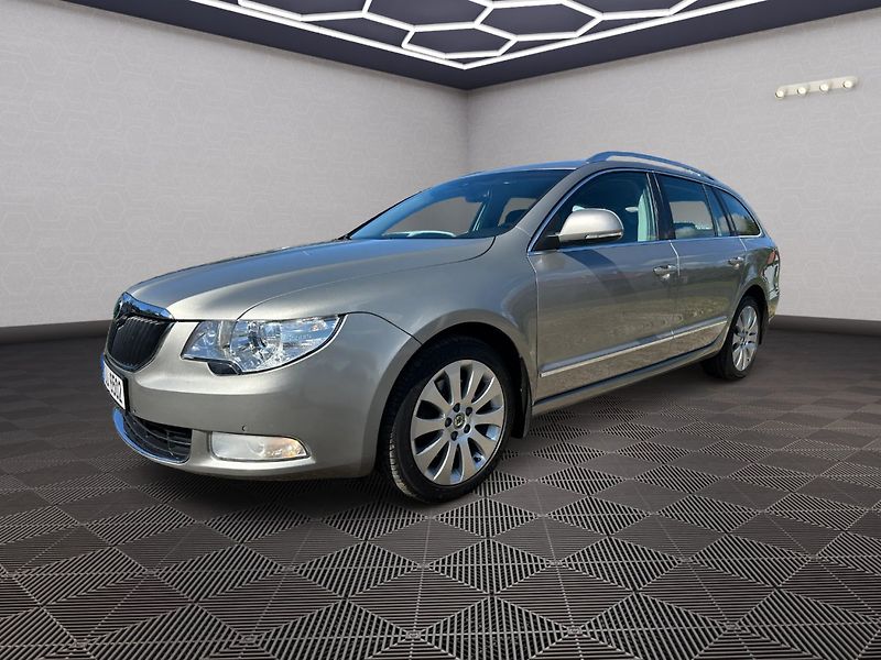 Škoda Superb (2011) 2.0Tdi 103kw - fotka 3 z 29