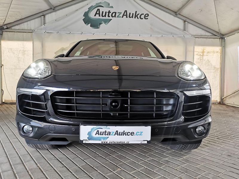 Porsche Cayenne (2015) S LED PANO BT 1MAJITEL SERVIS  - fotka 7 z 24