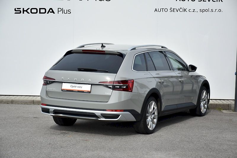 Škoda Superb (2021) Scout 2.0 TDI 147kW 4x4 DSG - fotka 2 z 35