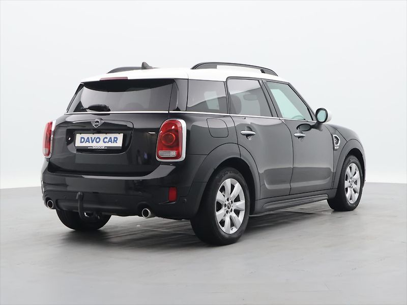 Mini Countryman 2,0 SD 140kW ALL4 Aut. LED - fotka 7 z 35