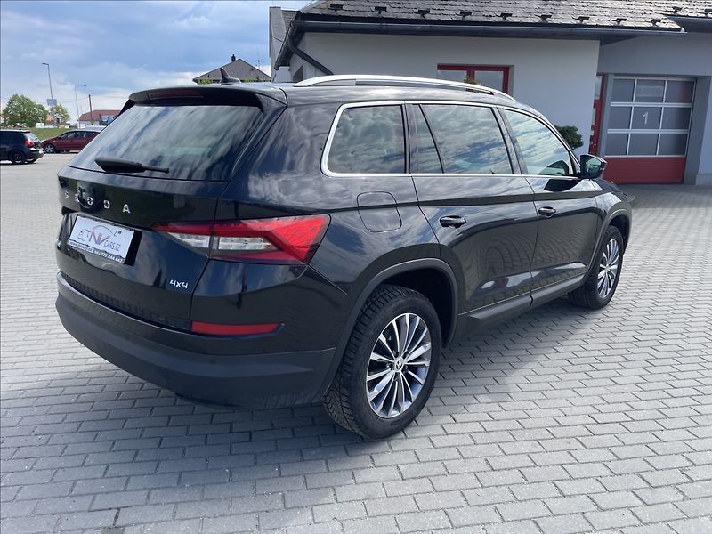 Škoda Kodiaq 2,0 TDi 110kw STYLE 4x4 DSG 7m - fotka 37 z 41