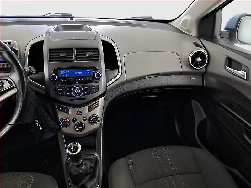 Chevrolet Aveo (2013) 1.6 i 16V, nová STK, Klima - fotka 8 z 13