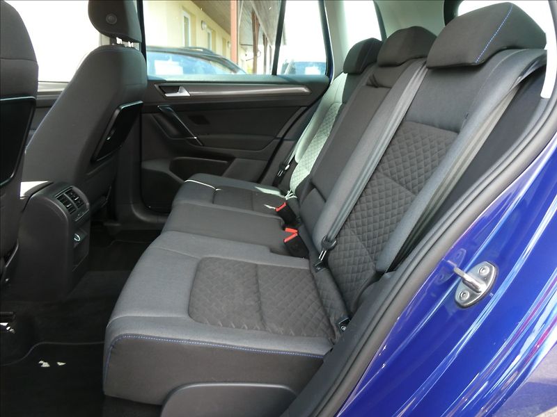 Volkswagen Golf Sportsvan 1,5 TSi 96kW Join,LED,navigace - fotka 18 z 44