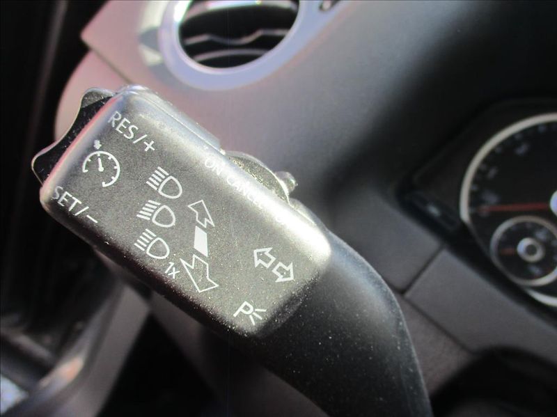 Volkswagen Tiguan 1,4 TSi, aut klima,serv.kn. - fotka 17 z 31