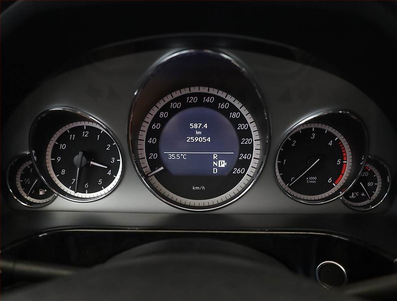 Mercedes-Benz Třídy E (2011) Avantgarde E 250 CDI, Automat - fotka 9 z 18