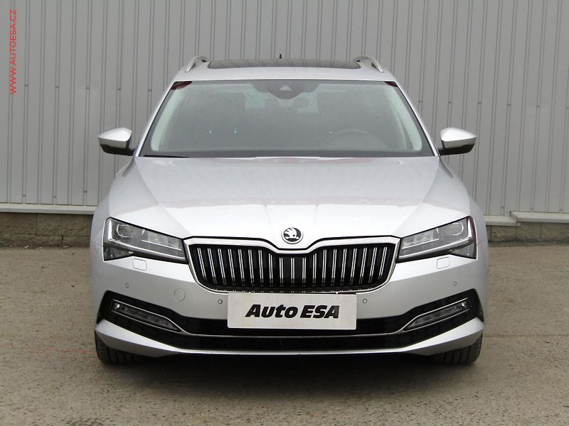 Škoda Superb (2019) 2.0 TDi, ČR, Style, DSG, LED - fotka 2 z 23