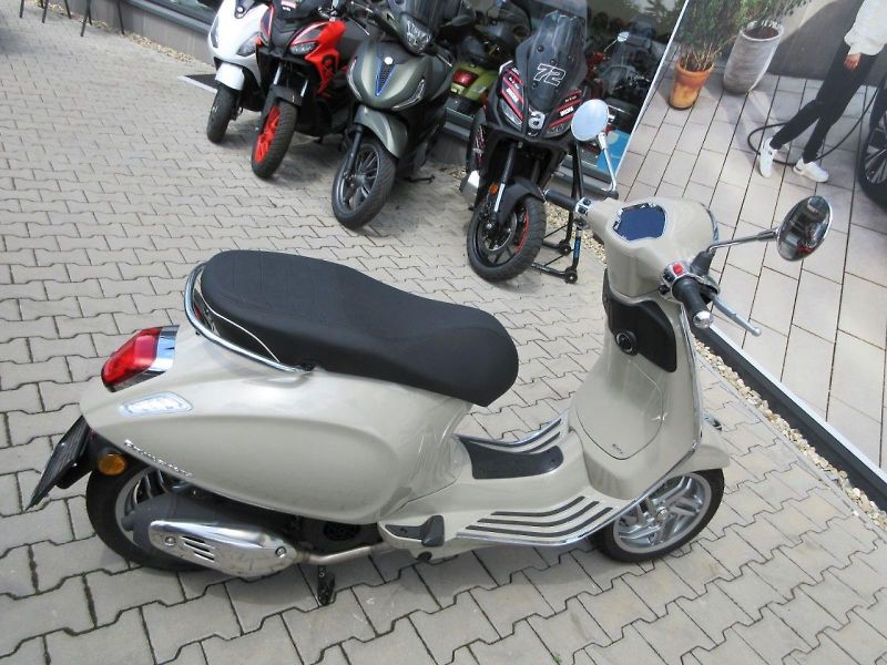 Vespa (2026) Primavera 125 e5+ - fotka 6 z 13