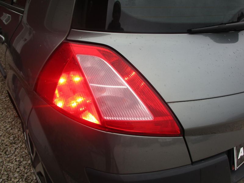 Renault Mégane 1.6i KLIMA - fotka 24 z 24
