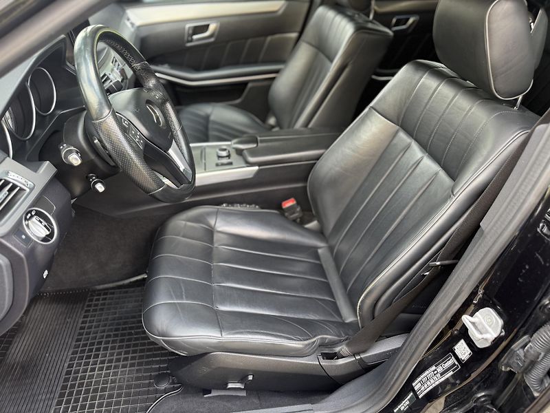 Mercedes-Benz Třídy E 220D  BlueTec 4MATIC TAŽNÉ - fotka 10 z 33