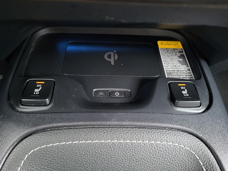 Toyota Corolla 2.0 Hybrid e-CVT 112kW Trek - fotka 16 z 46