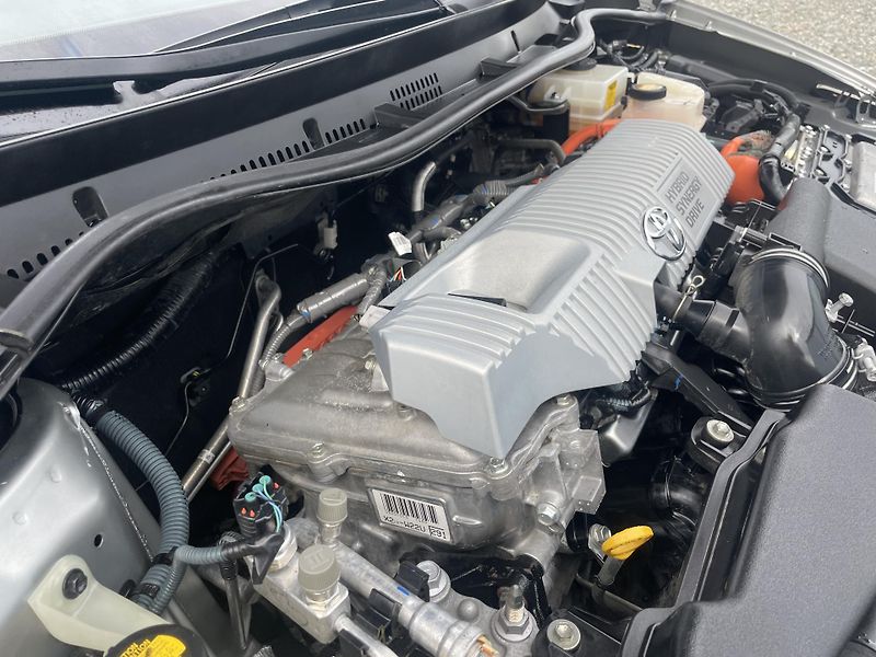 Toyota Auris 1.8i 16v HYBRID AUT SERVIS TOP - fotka 73 z 172