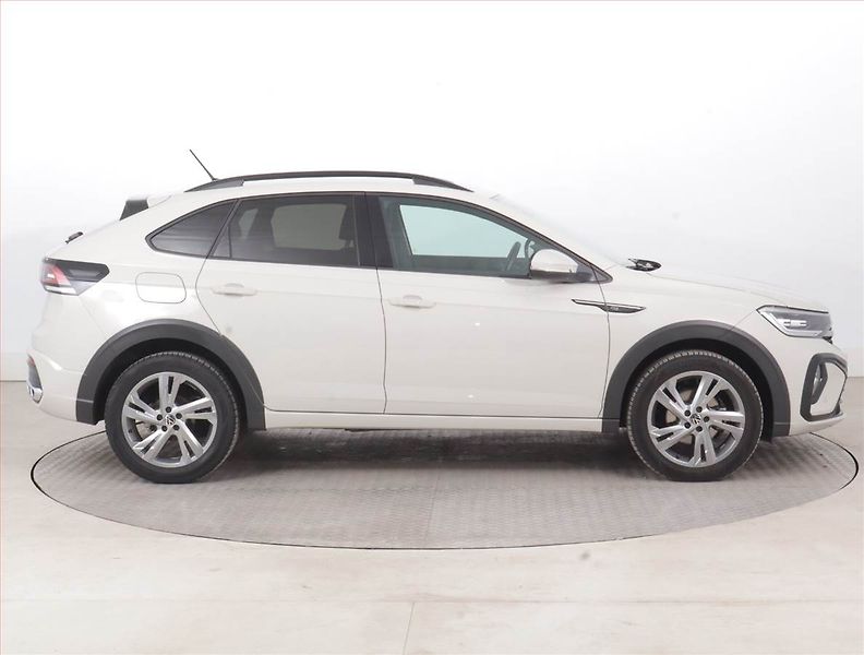 Volkswagen Taigo (2022) R-Line 1.0 TSI - fotka 6 z 16