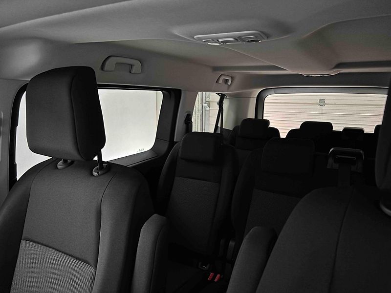 Peugeot Traveller (2025) ActiveStandard 2.0 180K 8 míst - fotka 38 z 45