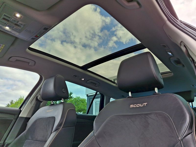 Škoda Superb (2022) Combi Scout DSG 4x4 2,0TDi 147 - fotka 31 z 35