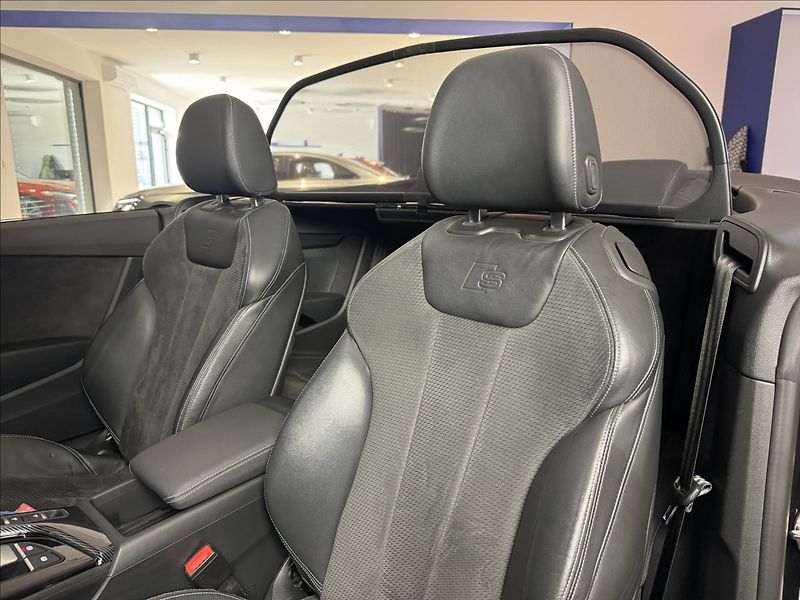 Audi A5 2,0 TDi  S-Line Quattro Matrix - fotka 25 z 47