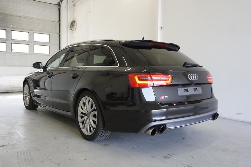 Audi S6 4.0 V8 TFSI 309kW QUATTRO  - fotka 7 z 29