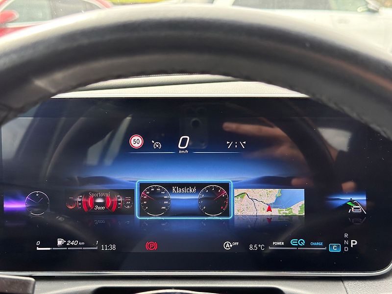 Mercedes-Benz Třídy C 220d Advantage, LED - fotka 32 z 32