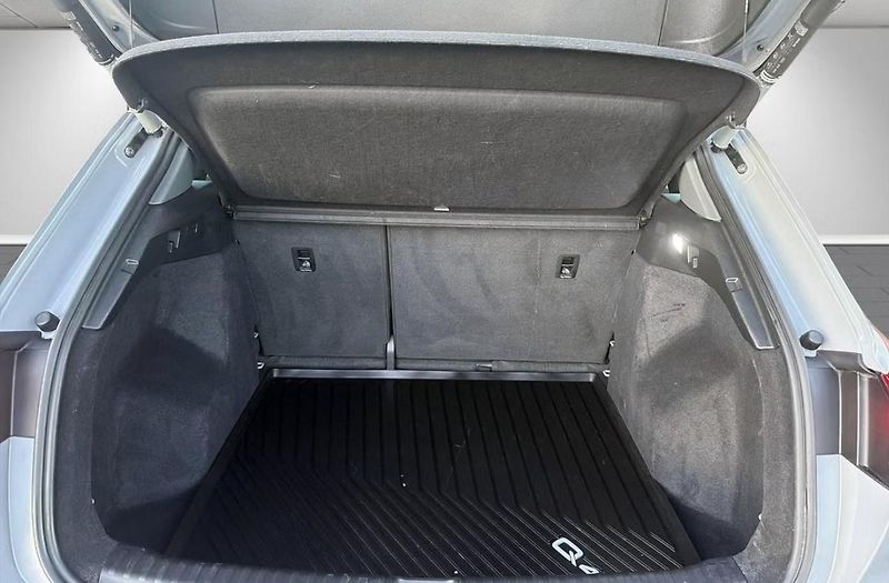 Audi Q4 50 e-tron Quattro Comfort  - fotka 14 z 22