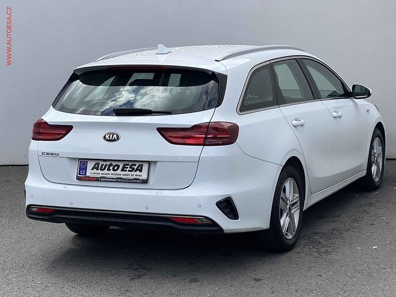 Kia Ceed (2019) 1.4 T-GDi, Vision, navi - fotka 4 z 19