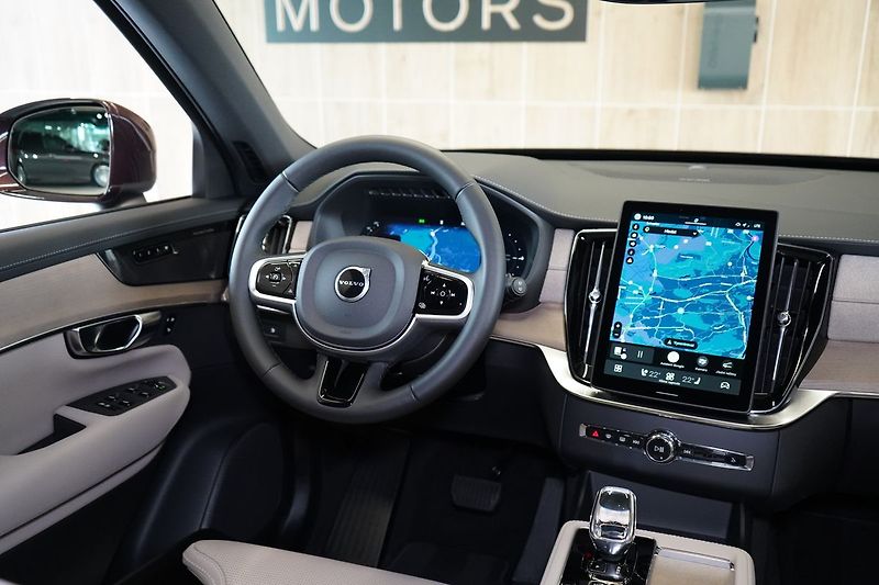 Volvo XC90 T8 PLUS Bright, Vzduch, 360° - fotka 49 z 50