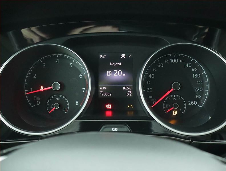 Volkswagen Touran (2016) Highline 1.4 TSI, Automat - fotka 11 z 27