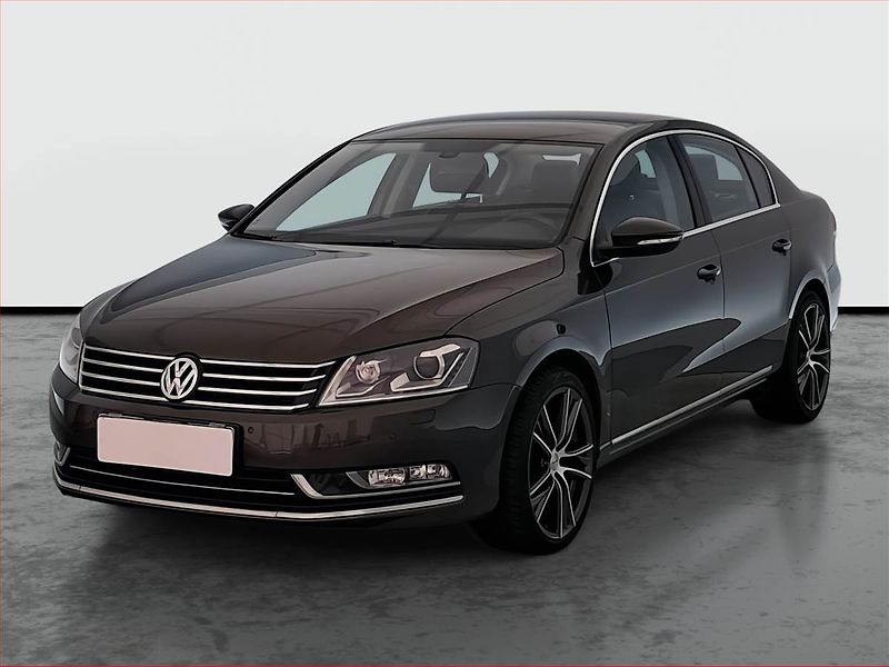 Volkswagen Passat (2013) 2.0 TDI, Automat, Tempomat - fotka 2 z 20