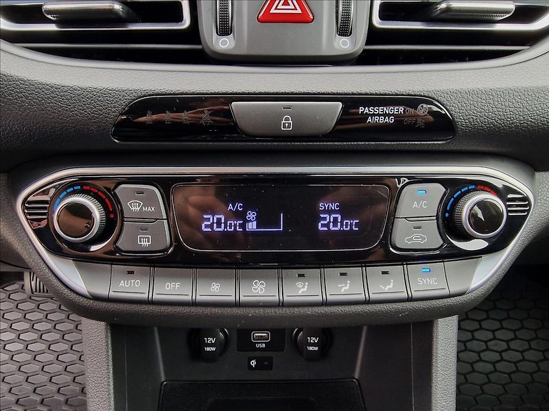 Hyundai i30 1.0 T-GDI Comfort,ČR,1.Maj. - fotka 29 z 49