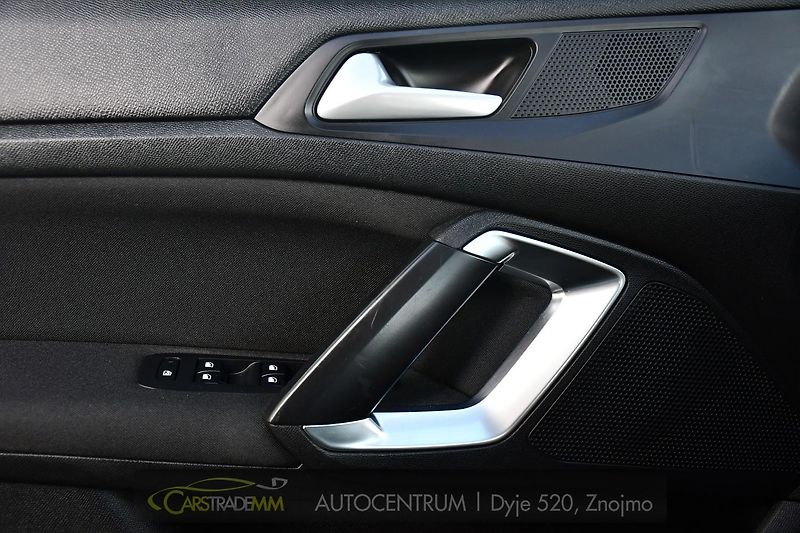 Peugeot 308 SW 1.5BlueHDi ACTIVE CARPLAY - fotka 25 z 49