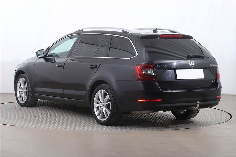 Škoda Octavia (2018) 2.0 TDI, 4X4, Automat - fotka 4 z 27