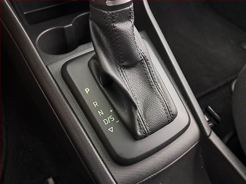 Škoda Rapid (2019) Style 1.0 TSI, Automat - fotka 16 z 20