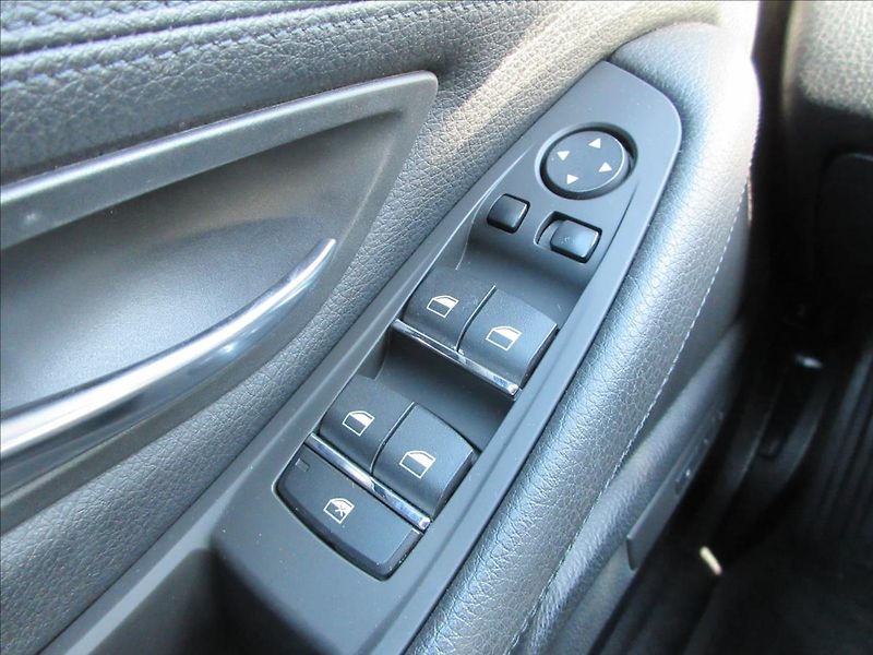 BMW Řada 5 535d xDrive, Panorama, Navi, K - fotka 24 z 34