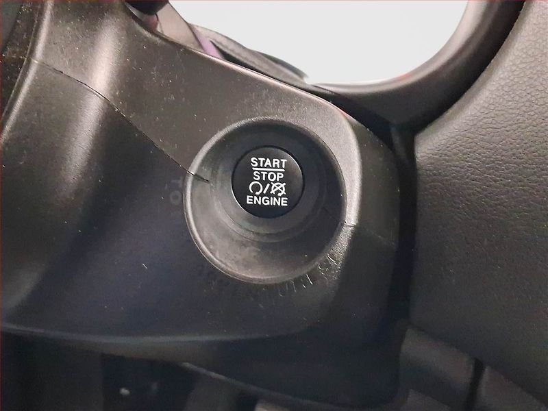 Jeep Renegade (2016) 1.6 MultiJet, Tempomat - fotka 16 z 20