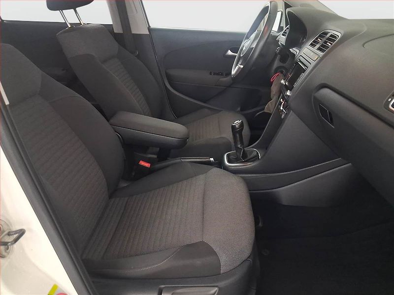 Volkswagen Polo (2013) 1.2 TSI, Tempomat - fotka 9 z 15