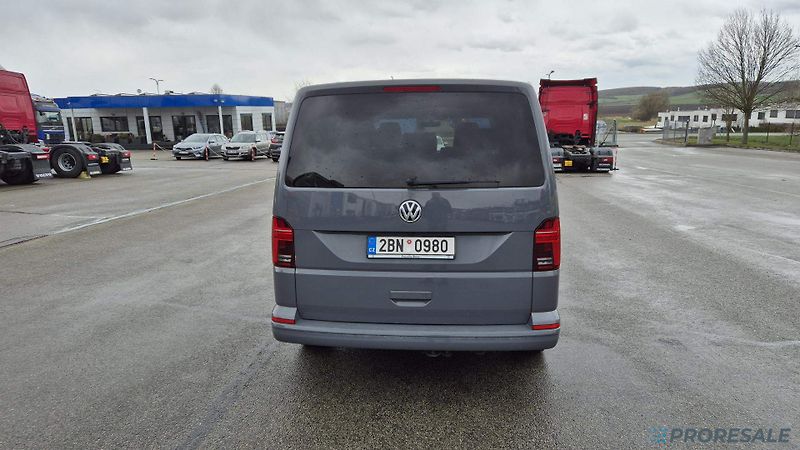 Volkswagen Multivan 2,0 TDi 110 kW - fotka 8 z 19