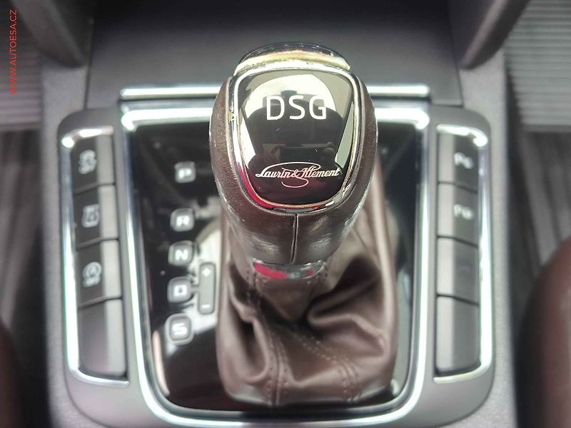 Škoda Superb (2014) 2.0 TDi 4x4, 1.maj,ČR, L&K - fotka 15 z 22