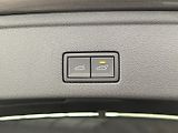 Volkswagen Touareg 3.0 TSI 4x4 R-Line - náhled 33