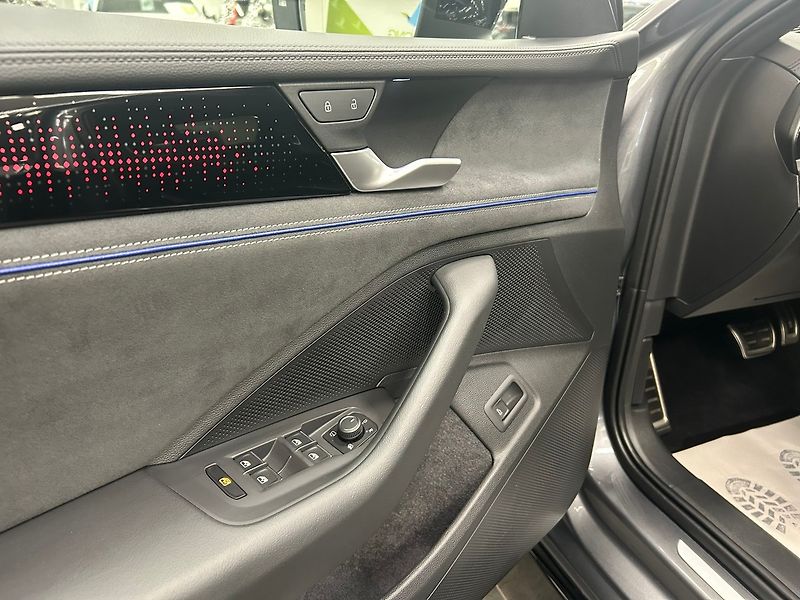 Volkswagen Passat (2025) R-Line Black 142kW DSG 4WD | Z - fotka 23 z 65