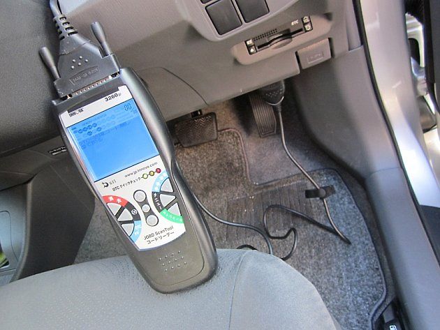 Základem modernizované technické kontroly se stane hloubková prověrka palubního softwaru. Technici odhalí i zanedbané bezpečnostní svolávací akce., zdroj: Par Saitobesho /Wikimedia CC BY 3.0