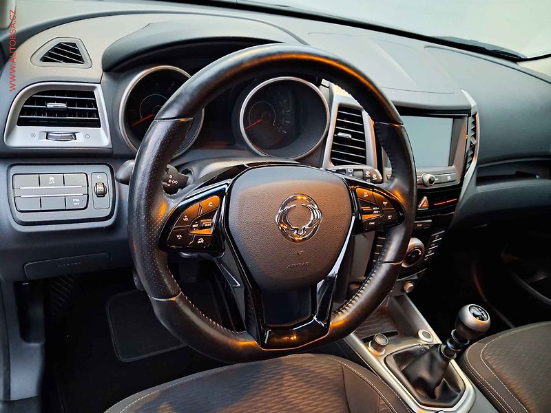 SsangYong Tivoli (2018) 1.6CVVT, Navi, kamera - fotka 12 z 18