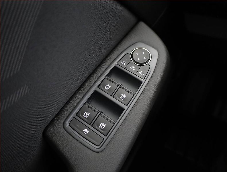 Renault Clio (2026) E-Tech Hybrid - fotka 17 z 20