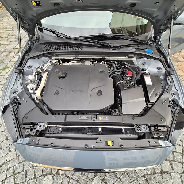 Volvo V60 (2021) Cross Country B4 Mild hybrid - fotka 10 z 26