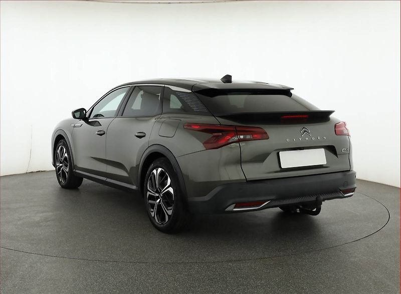 Citroën C5 X (2022) Plug-in Hybrid 225 - fotka 4 z 23
