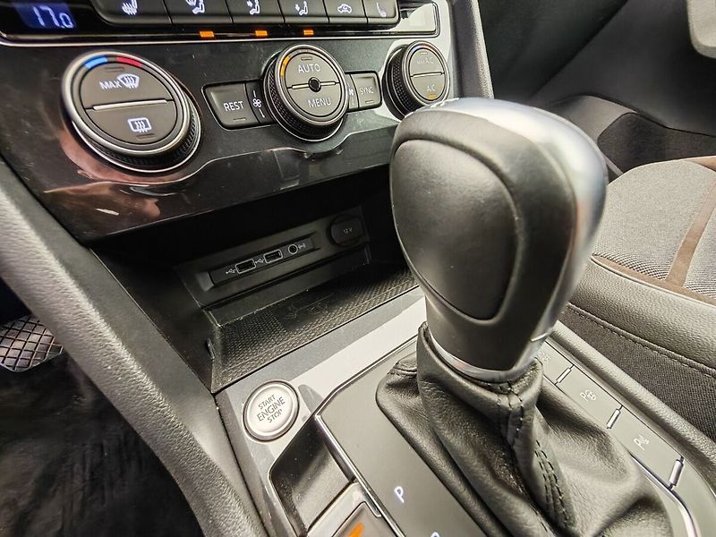 Seat Tarraco 2.0 TDI 140kW DSG 4x4 7 míst X - fotka 35 z 41