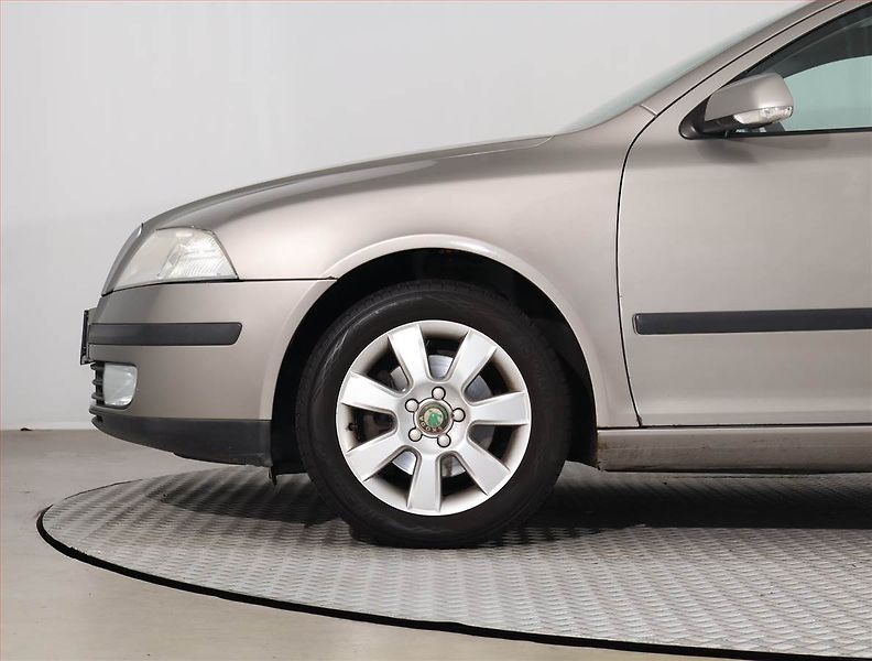 Škoda Octavia (2007) 2.0 TDI, Eko.zaplacen - fotka 14 z 16
