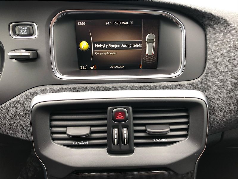 Volvo V40 D3 Cross Country - fotka 21 z 29