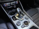 Alfa Romeo Giulia (2026) 2.0T 280k AT8 ZF Q4 4x4 Intens - náhled 17