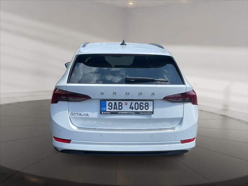 Škoda Octavia 2,0 TDI 110 Style DSG - fotka 5 z 11
