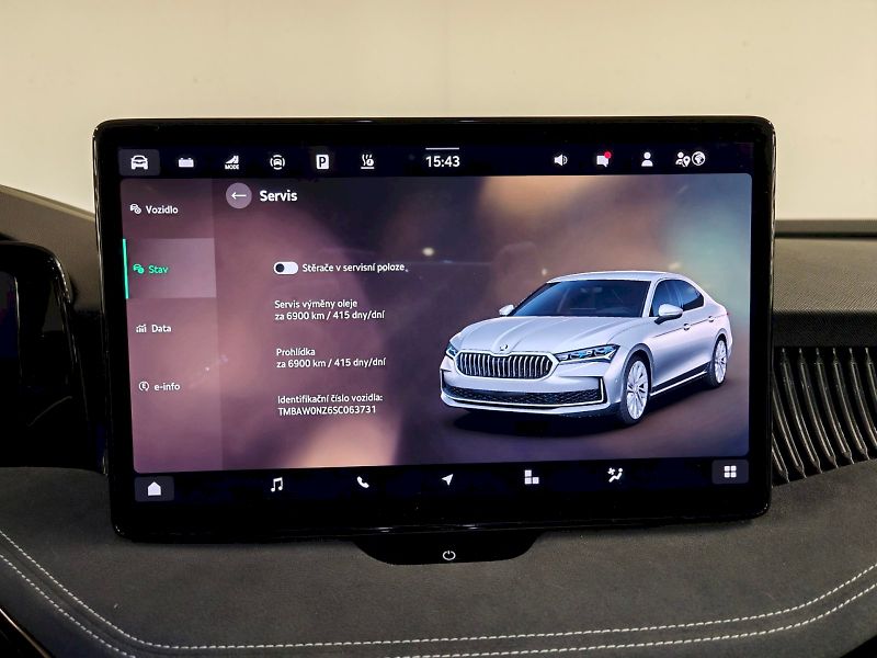 Škoda Superb (2025) iV 1.5 TSI 150 kW DSG Sportlin - fotka 18 z 33