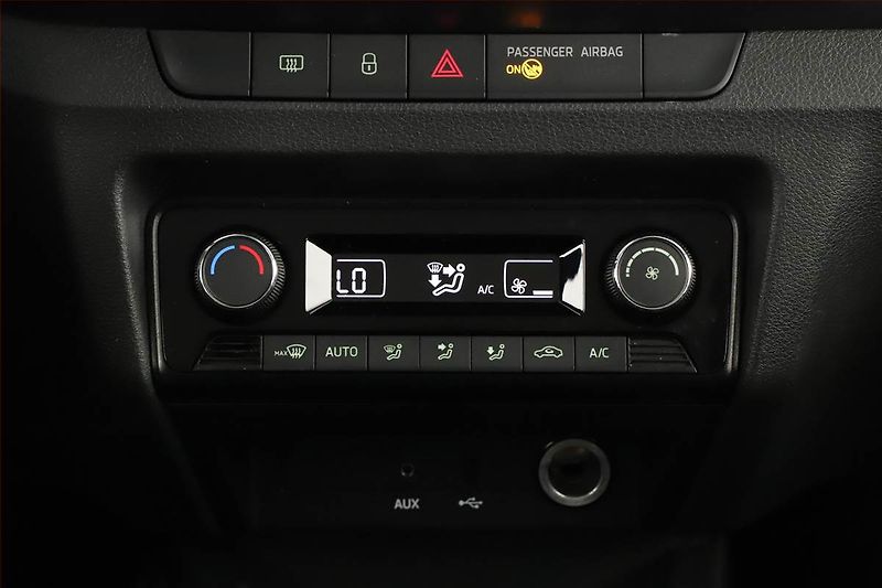 Škoda Fabia (2016) 1.2 TSI, Serv.kniha - fotka 13 z 15