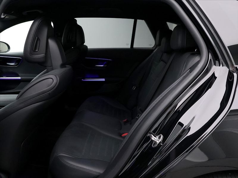 Mercedes-Benz Třídy C 2.0 220d 147kW AMG-Line - fotka 15 z 30